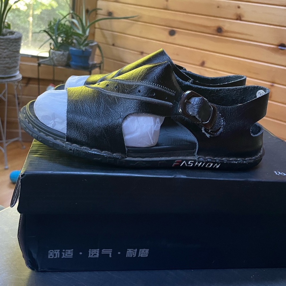 Black Unisex Sandals